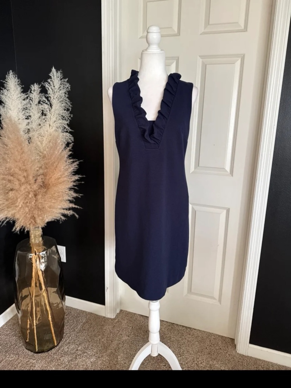 Lilly Pulitzer Tisbury Knit V-Neck Ruffle Detail Sheath Dress Navy Size Medium - Picture 2 of 12